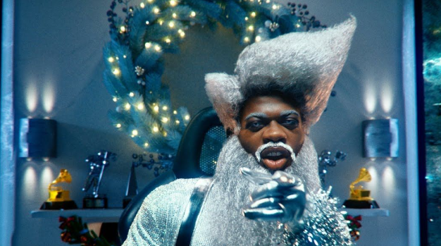 Makna Lagu HOLIDAY - Lil Nas X